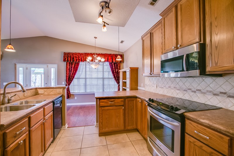 Oakwood Estates Rep Pt Village Estate - Residential