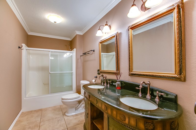 Oakwood Estates Rep Pt Village Estate - Residential