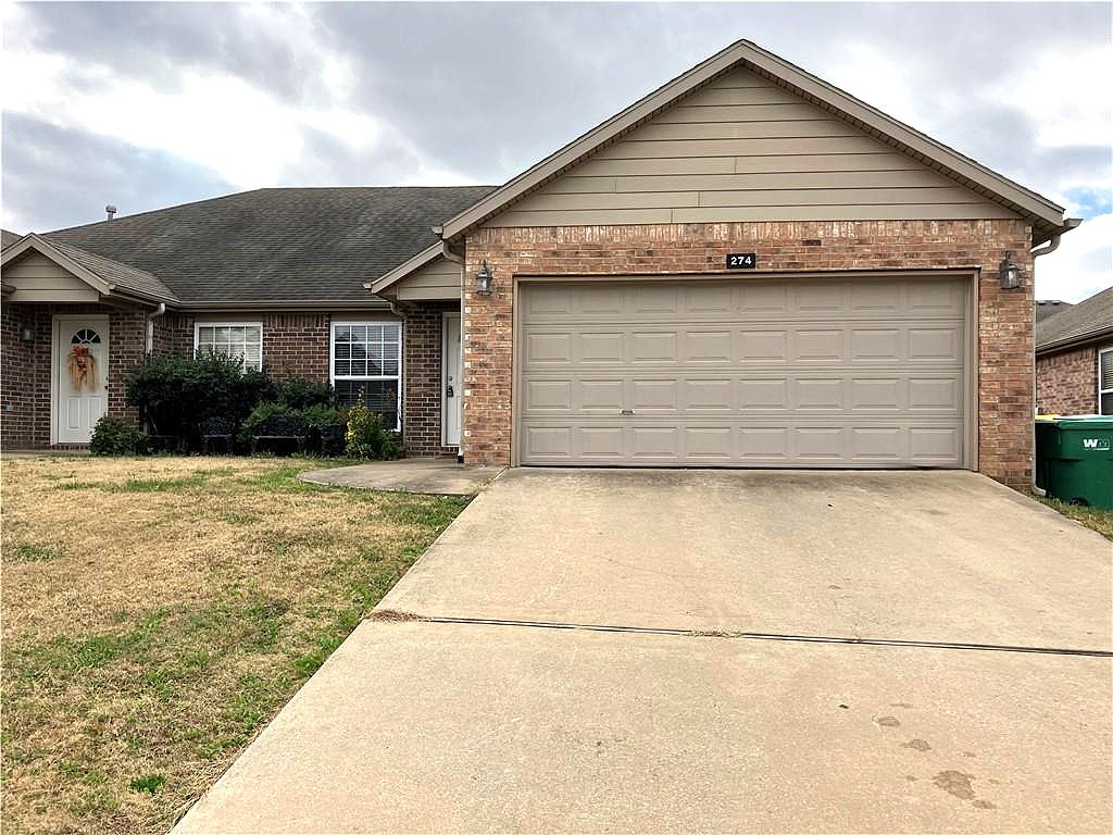 Nicely appointed 3 bed, 2 bath duplex with tile in all wet areas, newer laminate flooring in living room, and carpet in the bedrooms. Pet friendly with a privacy fenced back yard. Washer, dryer and refrigerator are provided for your convenience.