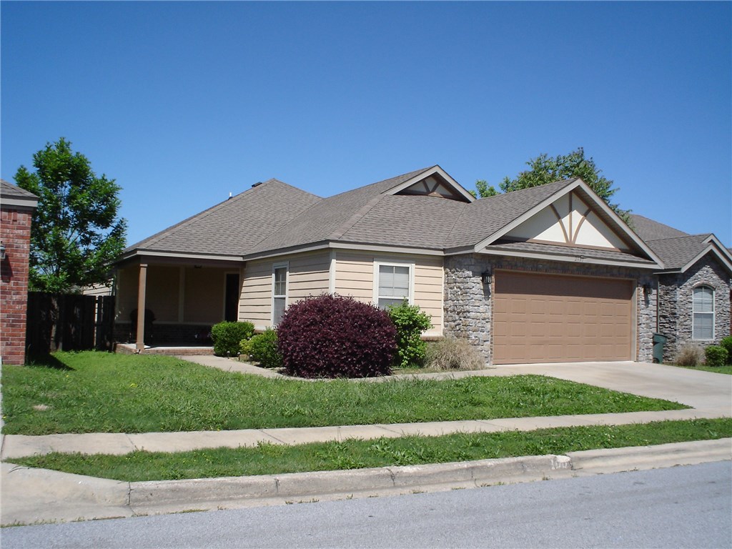 3 bedroom, 2 bath home in a nice subdivision in the middle of Fayetteville. Close to everything. Security system, refrigerator, washer/dryer, 2 car garage. Annual yard maintenance available for an extra $100 a month. Carpet, wood & tile floors.
