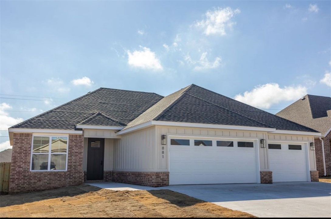 Beautiful Newly Built Home in Mountain View Estates in Prairie 
Grove. Open floor plan with kitchen cabinet to the ceiling and walk in pantry. Office space with glass french doors. Gas fireplace in living room.
Built in cubbies off the garage. Fenced backyard. Covered back porch.
3 Car Garage.

Renter is responsible for all utilities. Renters will maintain lawn mowing and trimming. No basketball goals. No parked trailers or boats.