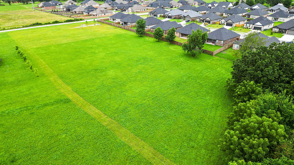 06-19-31-CENTERTON - Land