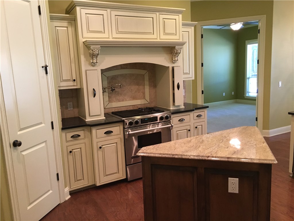 Peaks Ph III, The Rogers - Residential Lease