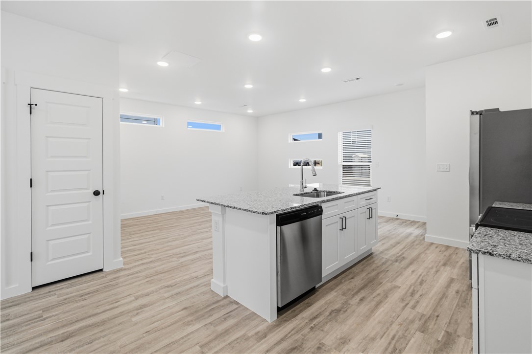 FEATHERSTON WEST SUB PH 1-CENTERTON - Residential Lease