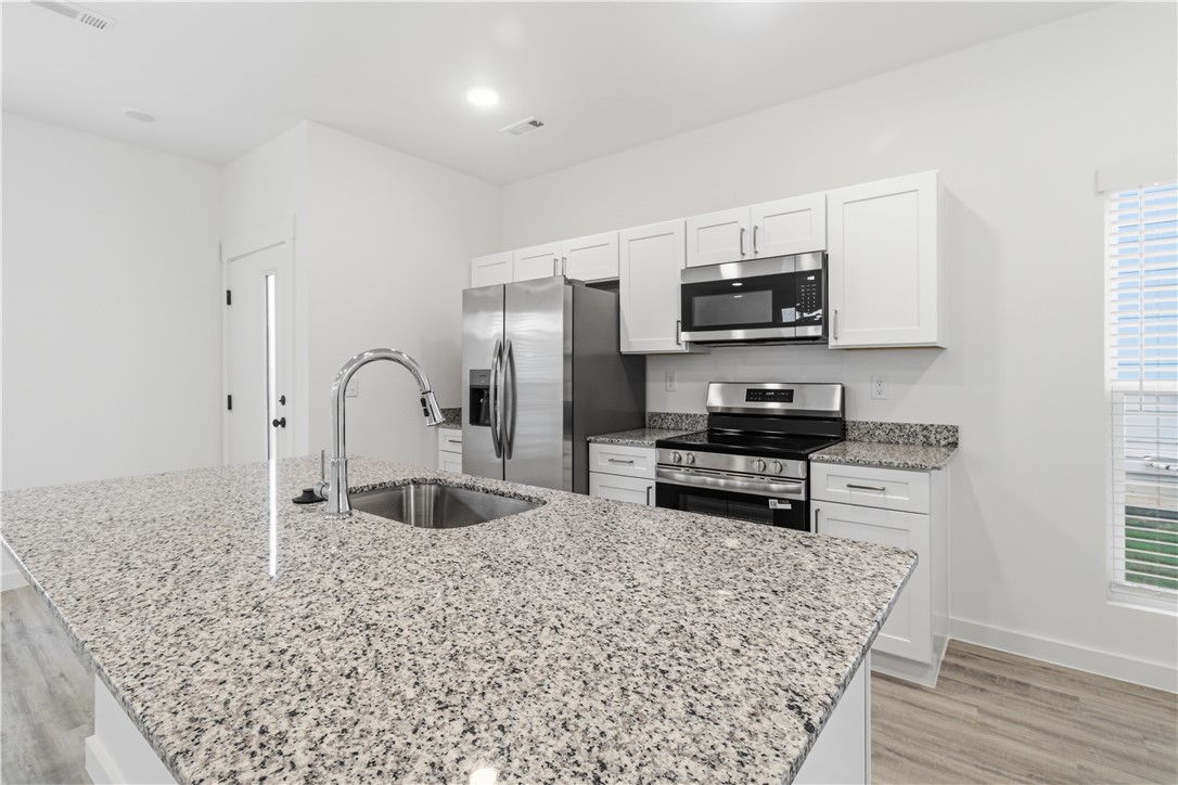 FEATHERSTON WEST SUB PH 1-CENTERTON - Residential Lease