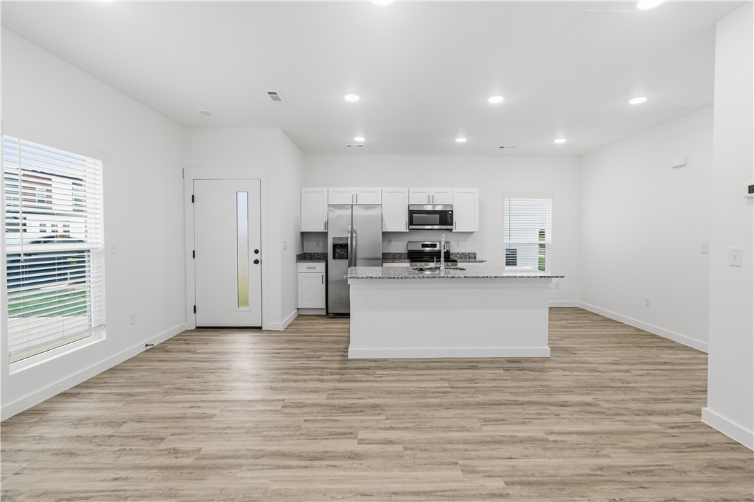 FEATHERSTON WEST SUB PH 1-CENTERTON - Residential Lease