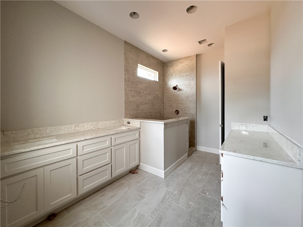 County Line Square - Residential