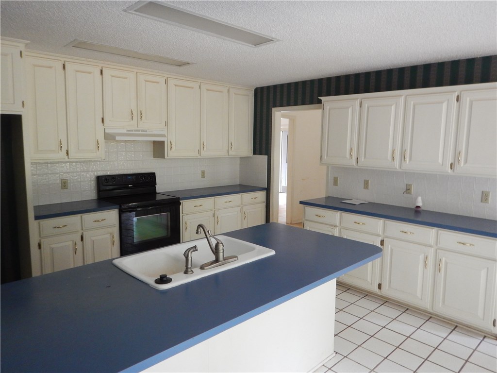 Royal Oaks Estates - Residential