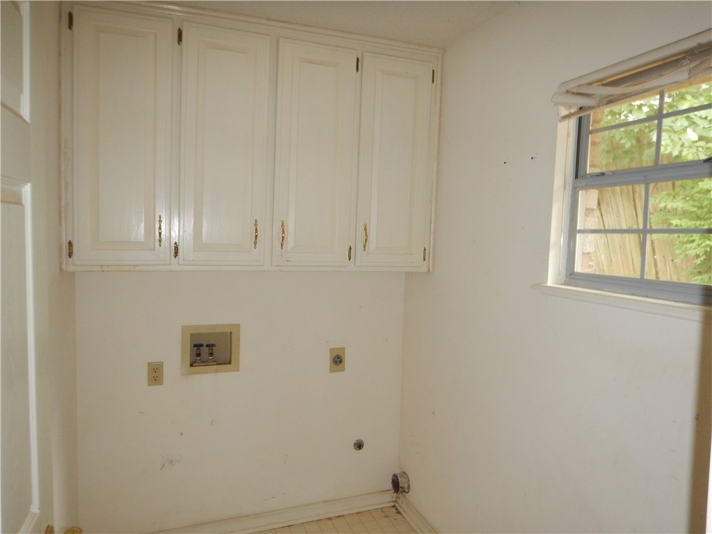 Royal Oaks Estates - Residential