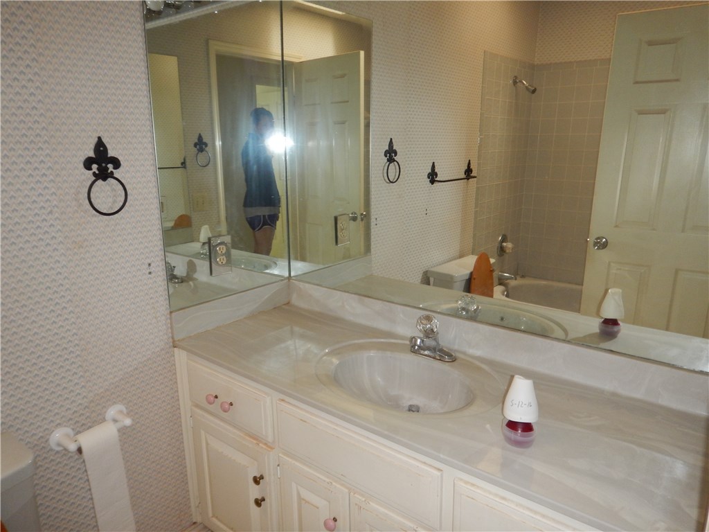 Royal Oaks Estates - Residential