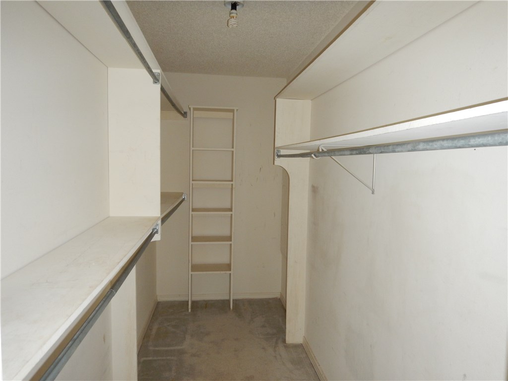 Royal Oaks Estates - Residential