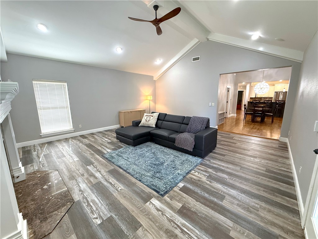Shadow Valley Twnhms Ph 1 Rogers - Residential