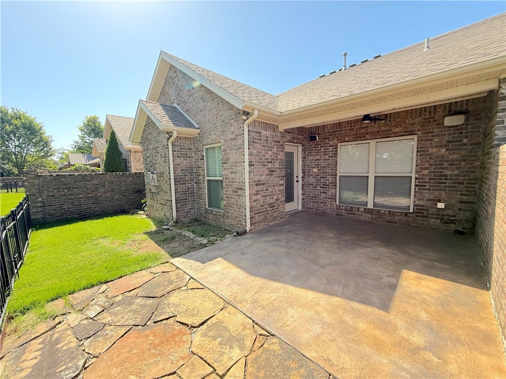 Shadow Valley Twnhms Ph 1 Rogers - Residential