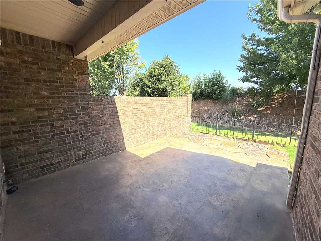 Shadow Valley Twnhms Ph 1 Rogers - Residential