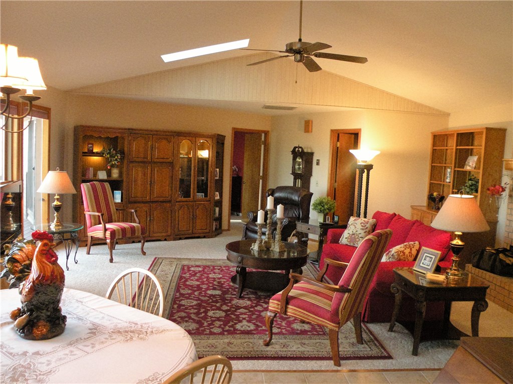 Unit 1 Holiday Island - Residential