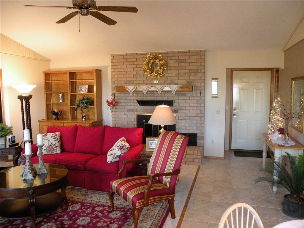 Unit 1 Holiday Island - Residential