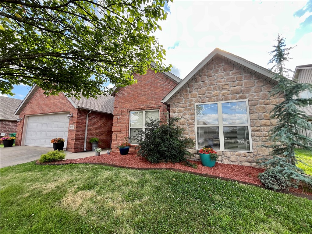 Kensington Hills Centerton - Residential