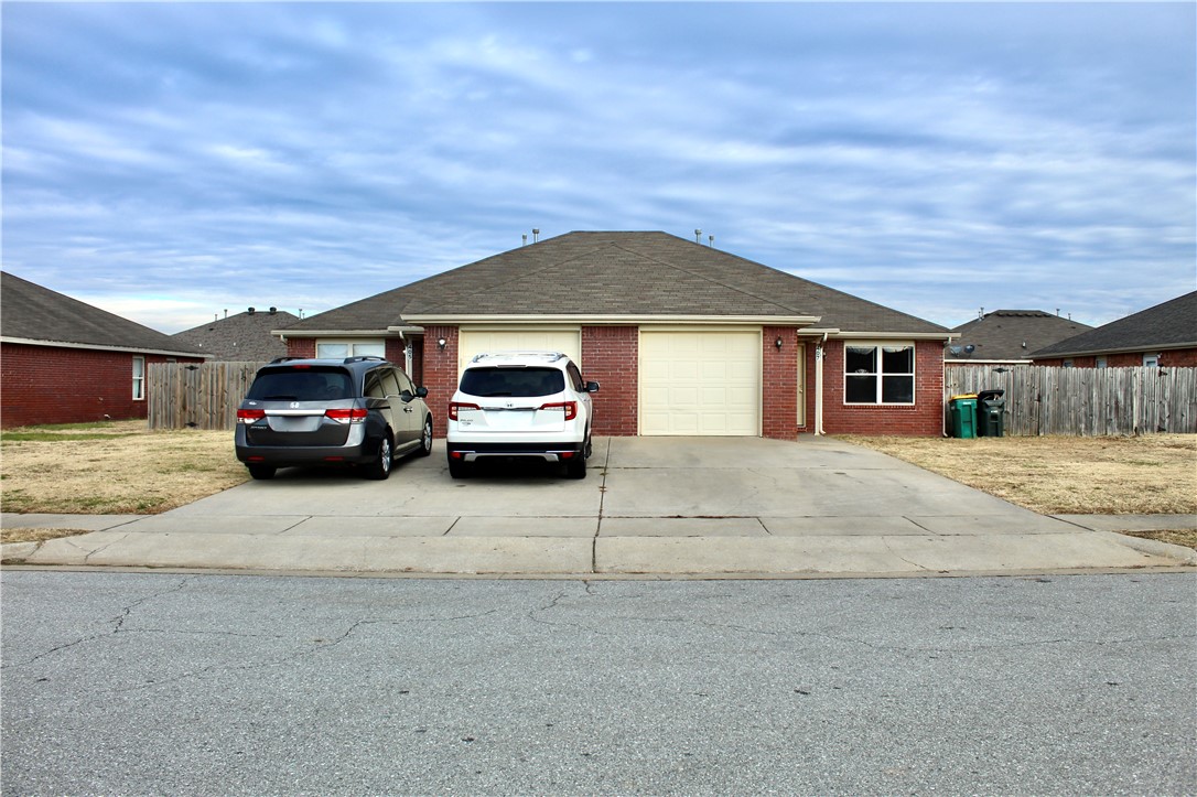 10 Duplexes on Marietta Ct Rogers. 3 Bed 2 Bath. All rented and managed well. The properties are maintained very well with onsite management. 424/426,420/422,416/418,412/414, 408/410, 404/406, 320/322, 316/318, 312/314, 308/310 E Marietta Ct.