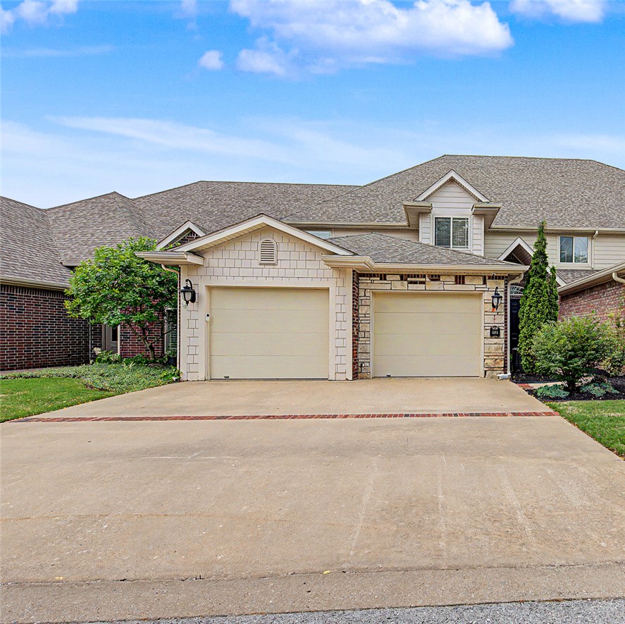 Beautiful 3-bedroom, 3-bath townhome located in a desirable golf and gated community. This spacious townhome offers a 2-car garage, and modern living spaces perfect for A low-maintenance lifestyle . Enjoy the convenience of the golf community with no outdoor upkeep required — landscaping and exterior maintenance are included. The community offers a beautiful, private golf course and clubhouse. Conveniently located close to shopping, dining, and everyday amenities. Move-in ready and ready for comfortable, easy living.