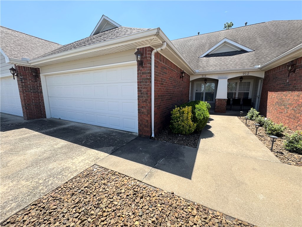 Homes At Oakmont Horizontal Prop Rogers - Residential