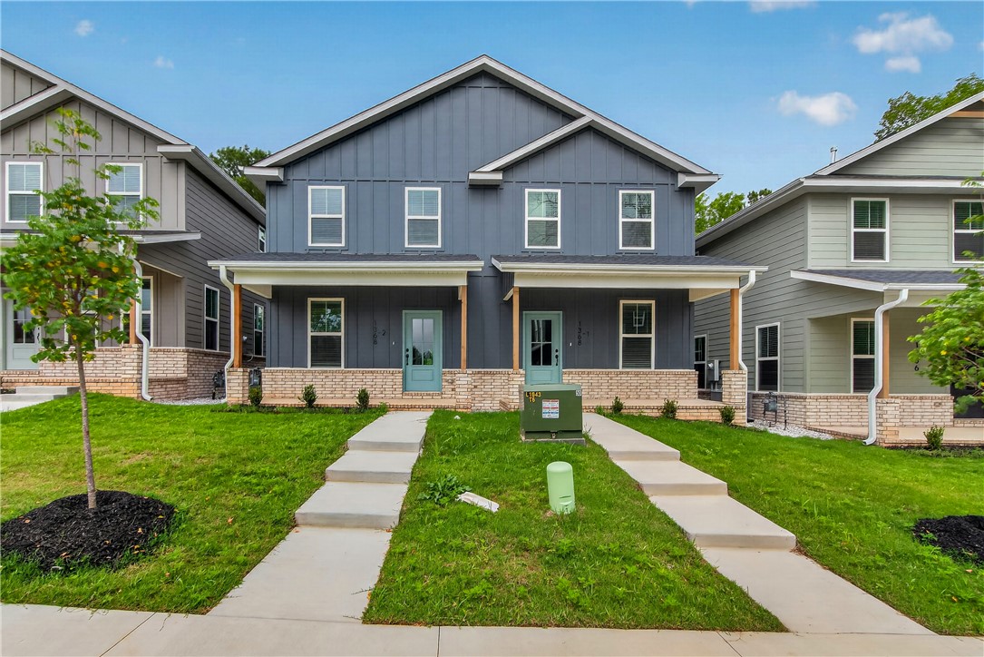 Welcome to Ozark Flyway, where charm meets convenience! Located just minutes from the University of Arkansas, these adorable townhomes offer an ideal opportunity for students, parents, and savvy investors alike. The open-concept kitchen and living area create a bright, functional space perfect for everyday living and entertaining. Upstairs, you’ll find two comfortable bedrooms designed for privacy and easy living. Whether you’re looking for low-maintenance student housing, a smart rental investment, or a place to call home, this property checks all the boxes. Move-in ready just in time for late spring and summer—don’t miss your chance to secure your spot in this highly desirable location!