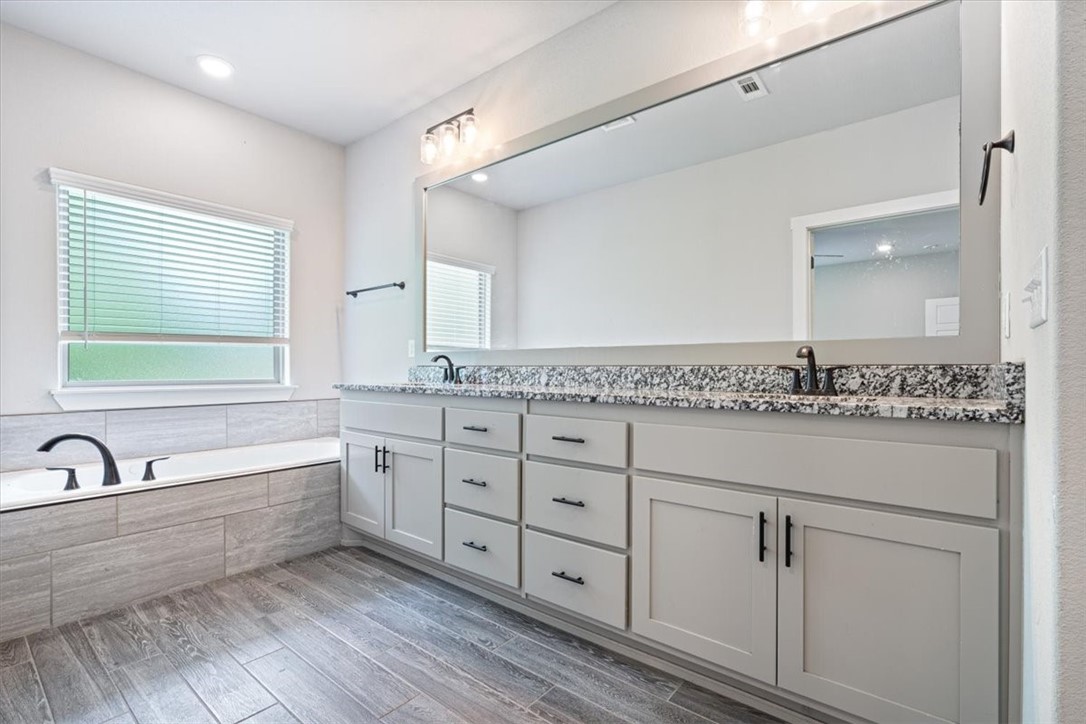 WILLOWBROOK FARMS SUB PH II-BENTONVILLE - Residential Lease