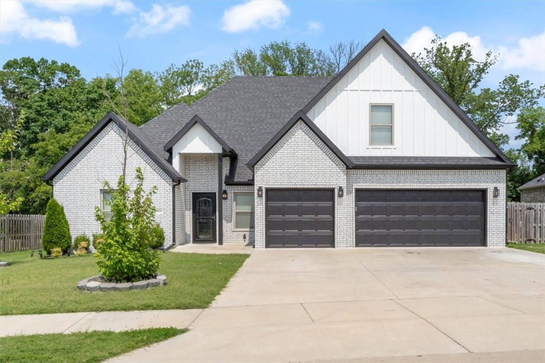 WILLOWBROOK FARMS SUB PH II-BENTONVILLE - Residential Lease