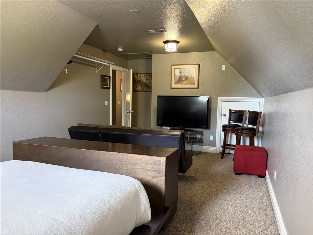 Forest Glen Sub - Residential Lease