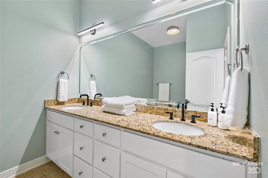 Peaks Ph II, The Rogers - Residential