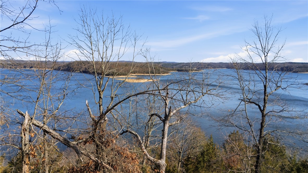 Escarpment Add Ruban - Land