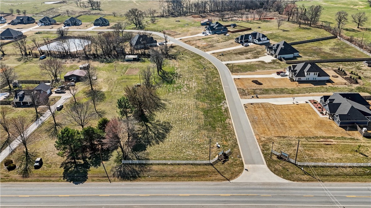 JENNA ESTATES-GRAVETTE - Residential