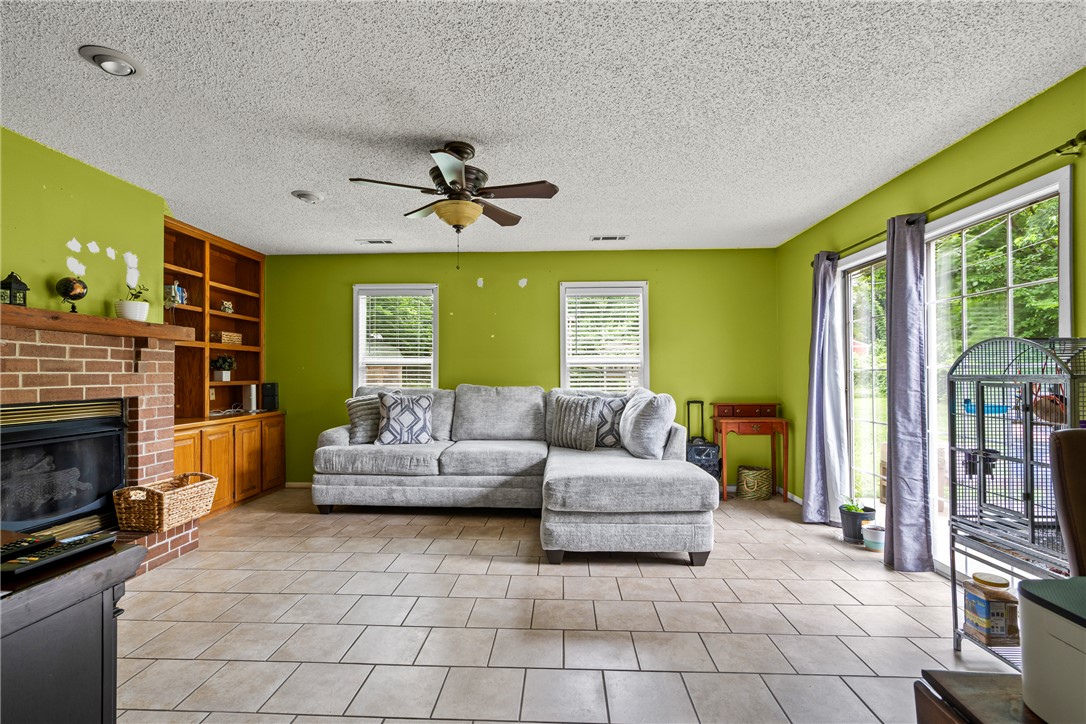 Lyndale Estates Siloam Spgs - Residential