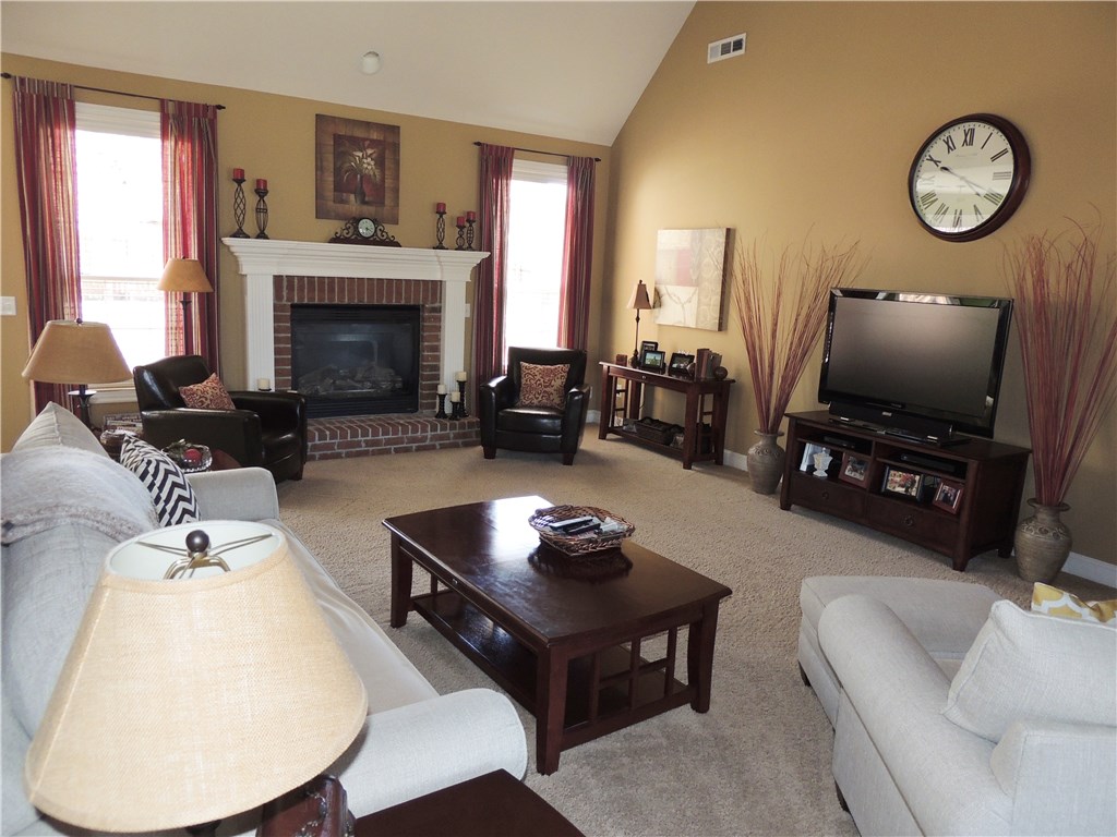 Highland Knolls Unit 2 Ph 2 Rogers - Residential