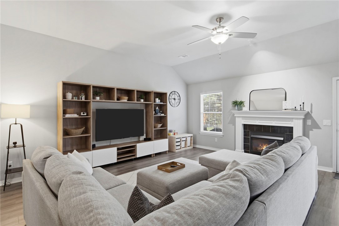 Champions Estates Rogers - Residential