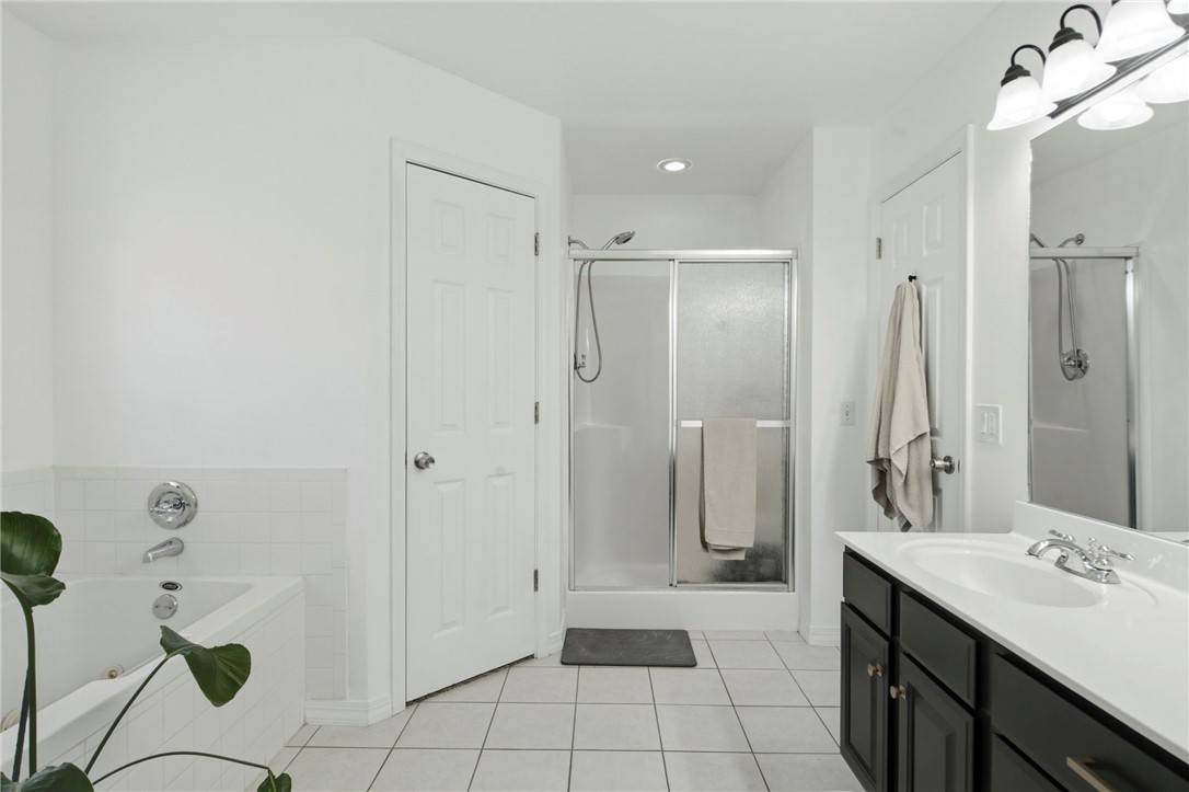 Champions Estates Rogers - Residential