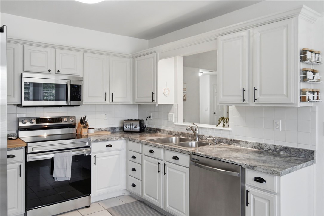 Champions Estates Rogers - Residential