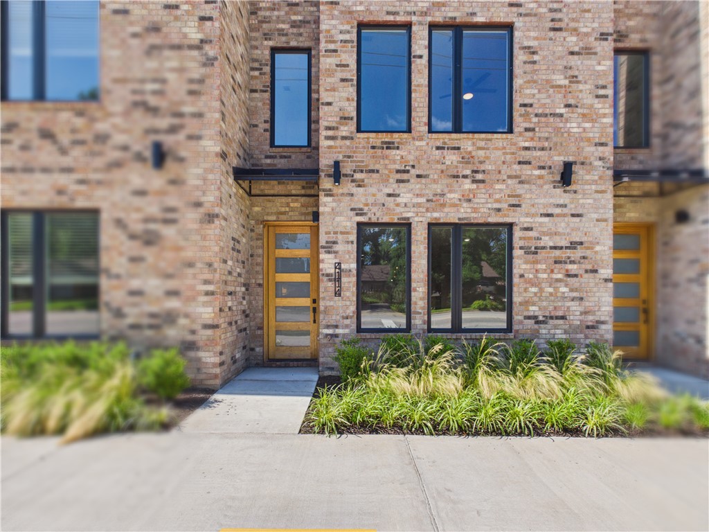 Townhomes at Scottsdale - Residential