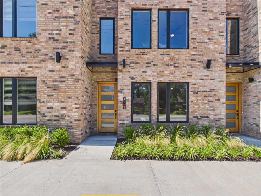 Townhomes at Scottsdale - Residential