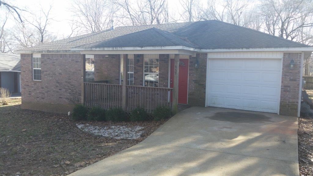 Medlin II Sub Pea Ridge - Residential Lease