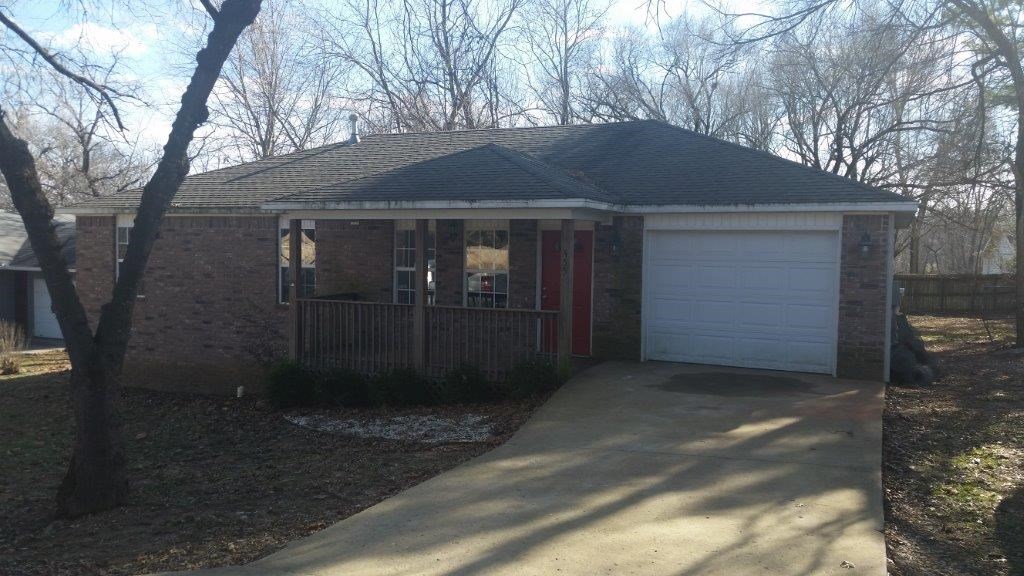 3 bedroom, 2 full bath all new paint and carpet. Hardwood flooring in living room - Beautiful gas log fireplace, new stainless kitchen appliances. Fenced back yard.