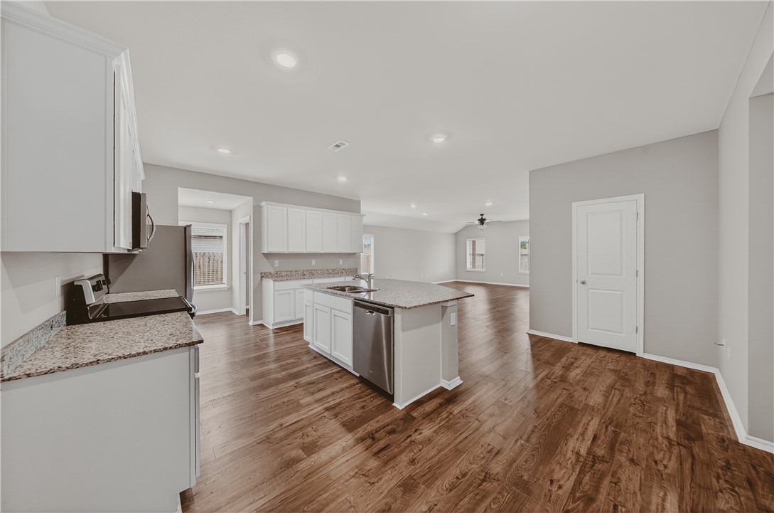 Pioneer Woods Sub Ph 4 Gentry - Residential