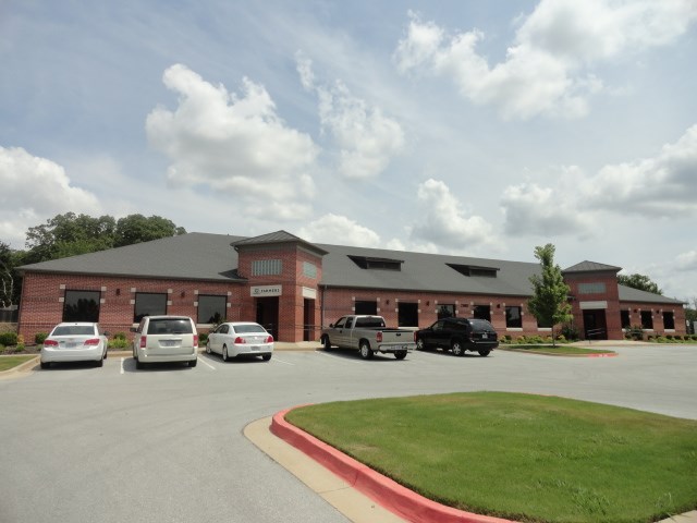Currently used as Farmer claims office. Located in the Joyce medical & professional center. This space is adjacent to additional 1470 SF of white box space. Combine or reduce size as needed. Currently has waiting area, conference, 3 offices, work area, training room & two ADA restrooms, receptionist & large open support area for work stations or cubicles. Owner will negotiate IT as needed, for IT if required.