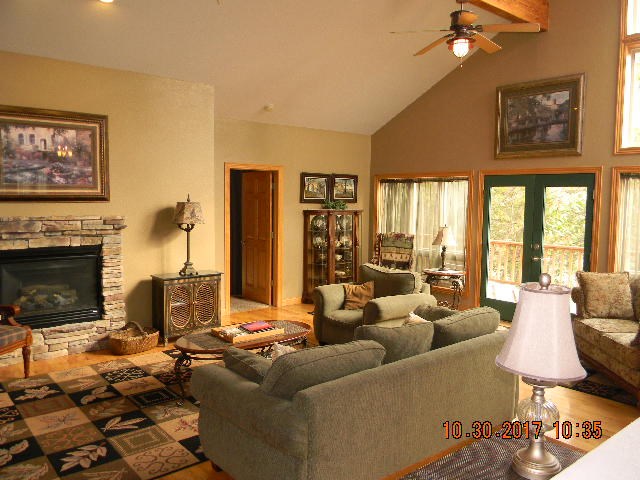 Unit 116 Holiday Island - Residential