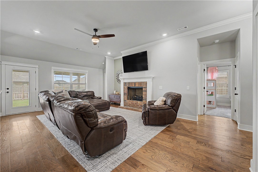 Hickory Meadows Sub Ph 1 - Residential