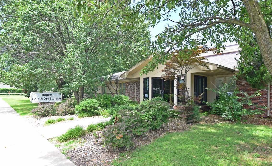 9,487 SF building office space has industrial kitchen, walk-in coolers, walk-in freezers, can be a test kitchen. Plenty of offices and meeting rooms.  Can be used as a manufacturing plant.