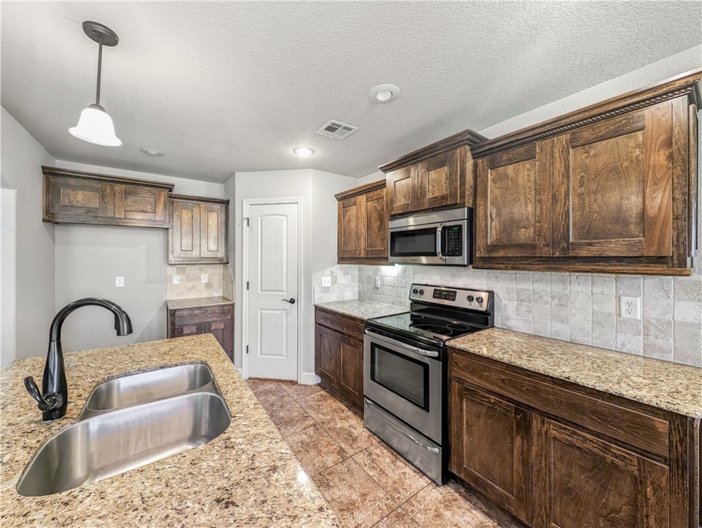 Laurynwood Estates - Residential Lease