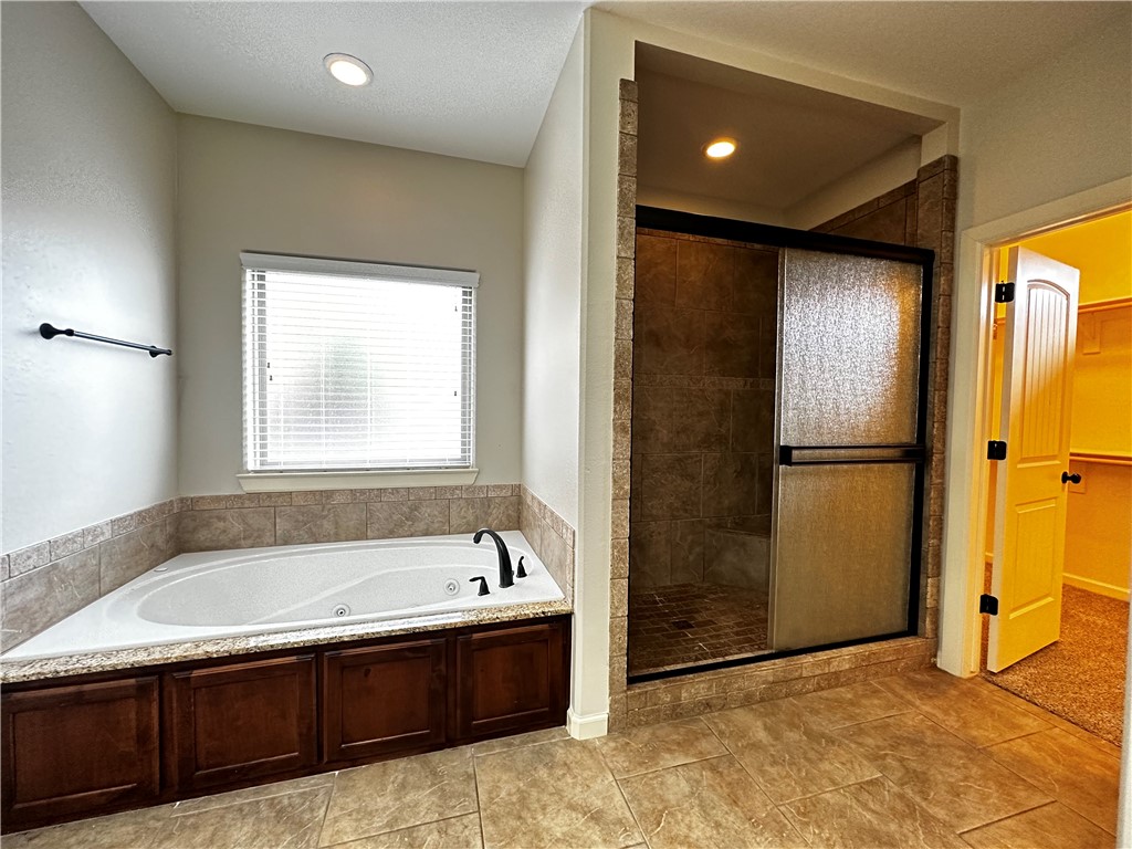 Cross Keys Sub Ph I - Residential Lease