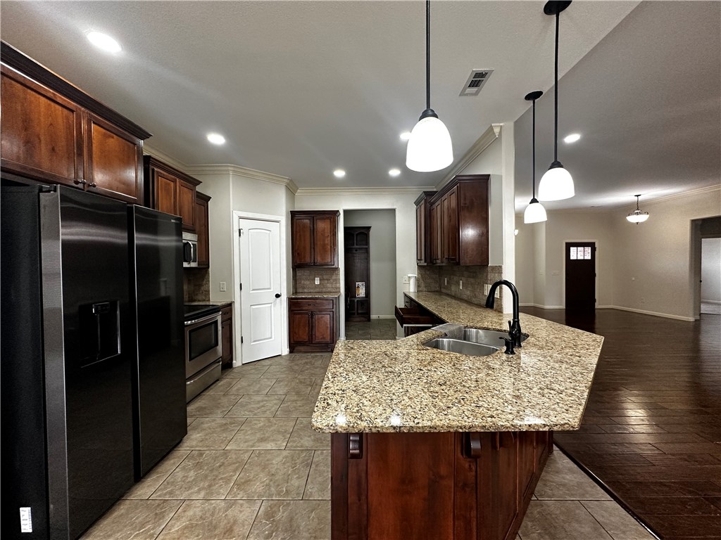 Cross Keys Sub Ph I - Residential Lease