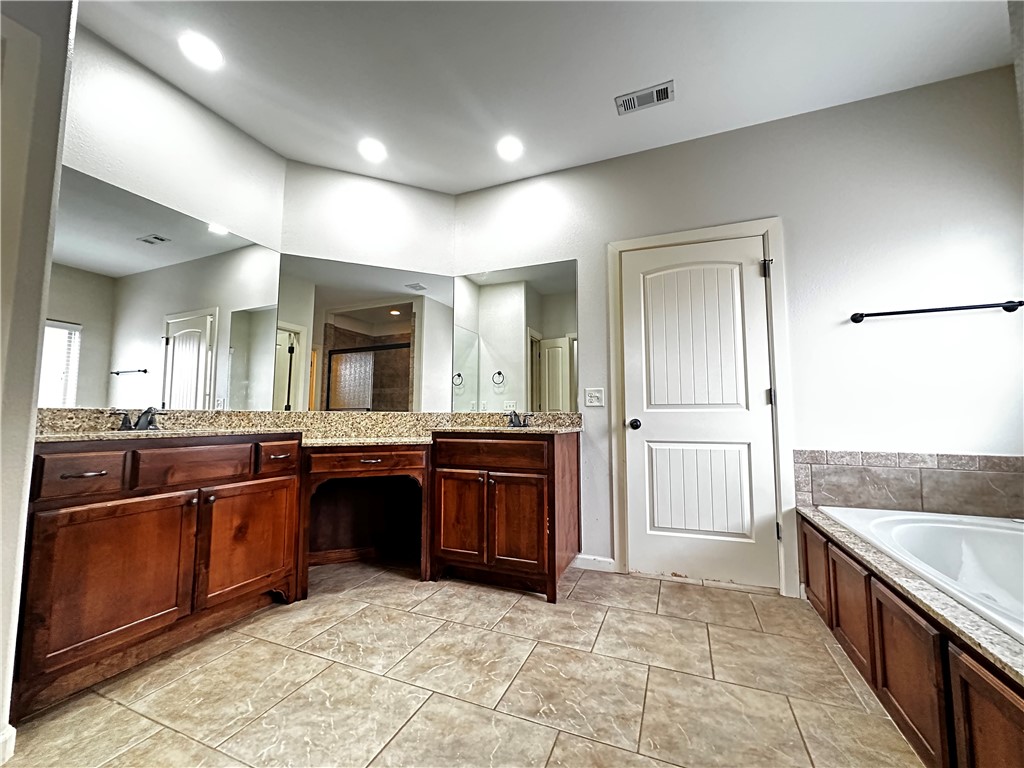 Cross Keys Sub Ph I - Residential Lease