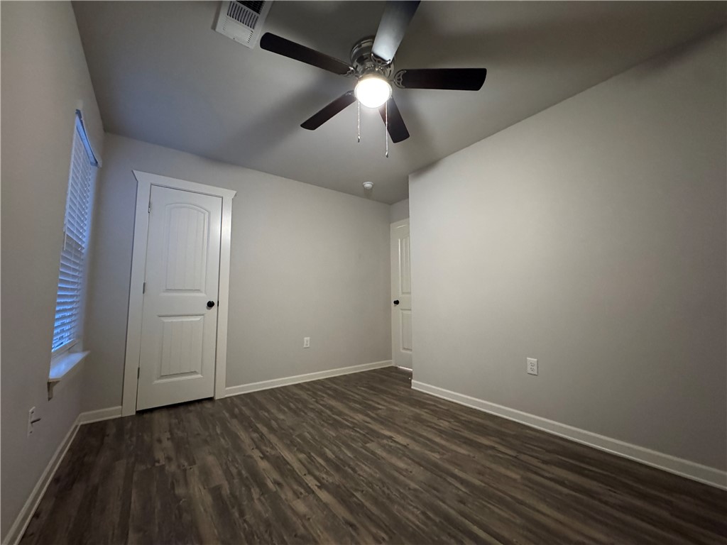 Foxbriar Phase I Rogers - Residential Lease